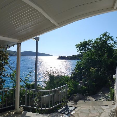 Direkt Na Moru - Bungalov Apartment Sibenik Bagian luar foto
