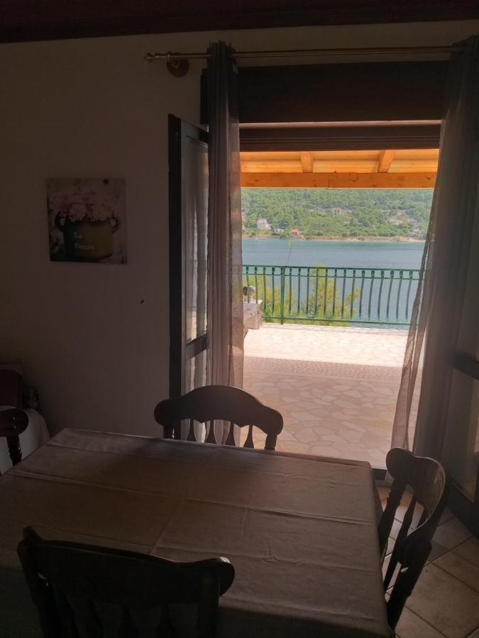 Direkt Na Moru - Bungalov Apartment Sibenik Bagian luar foto