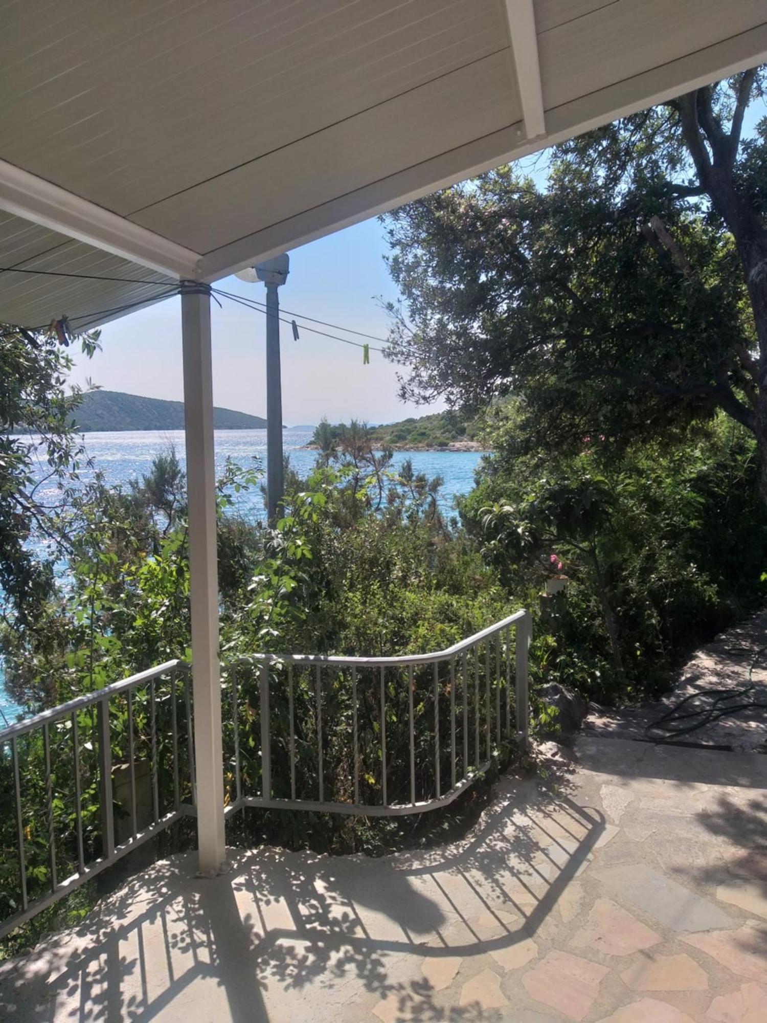 Direkt Na Moru - Bungalov Apartment Sibenik Ruang foto